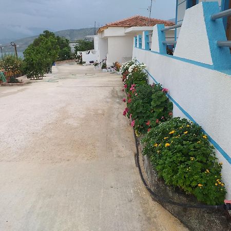 Grand Seaview Apartments Ksamil Værelse billede