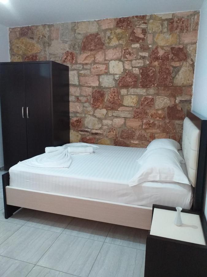 Grand Seaview Apartments Ksamil Eksteriør billede