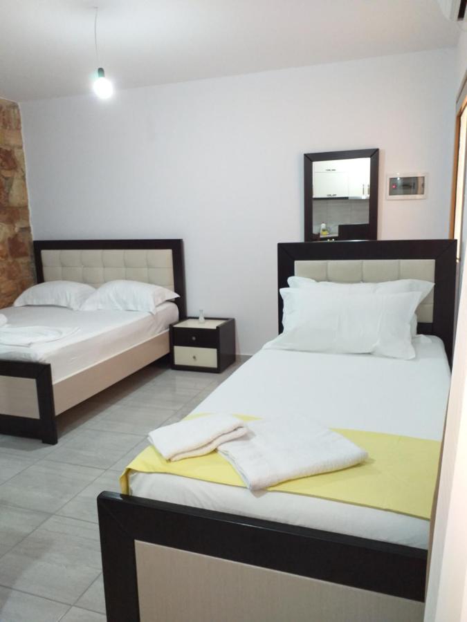 Grand Seaview Apartments Ksamil Eksteriør billede