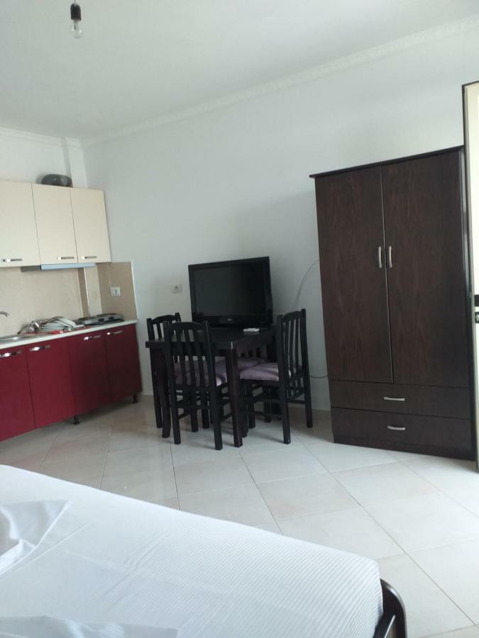Grand Seaview Apartments Ksamil Eksteriør billede