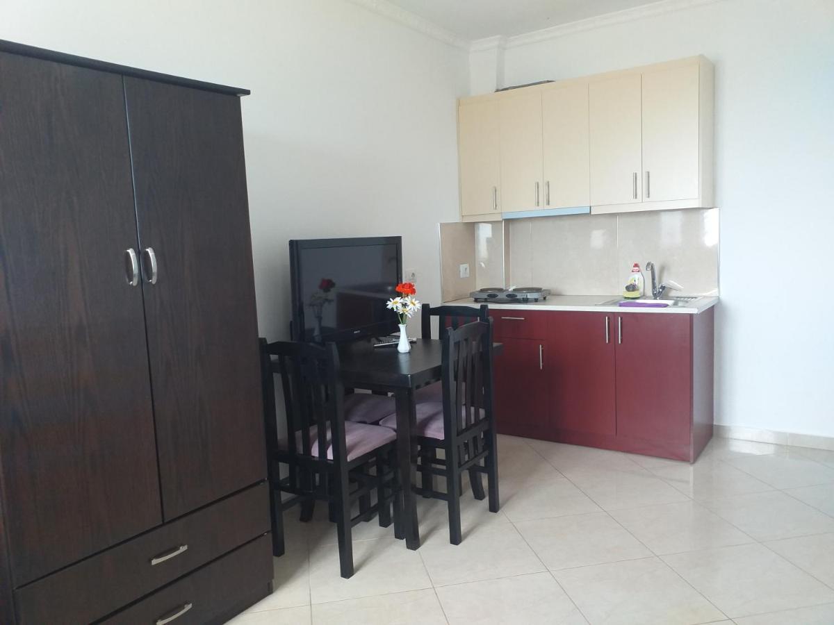 Grand Seaview Apartments Ksamil Eksteriør billede