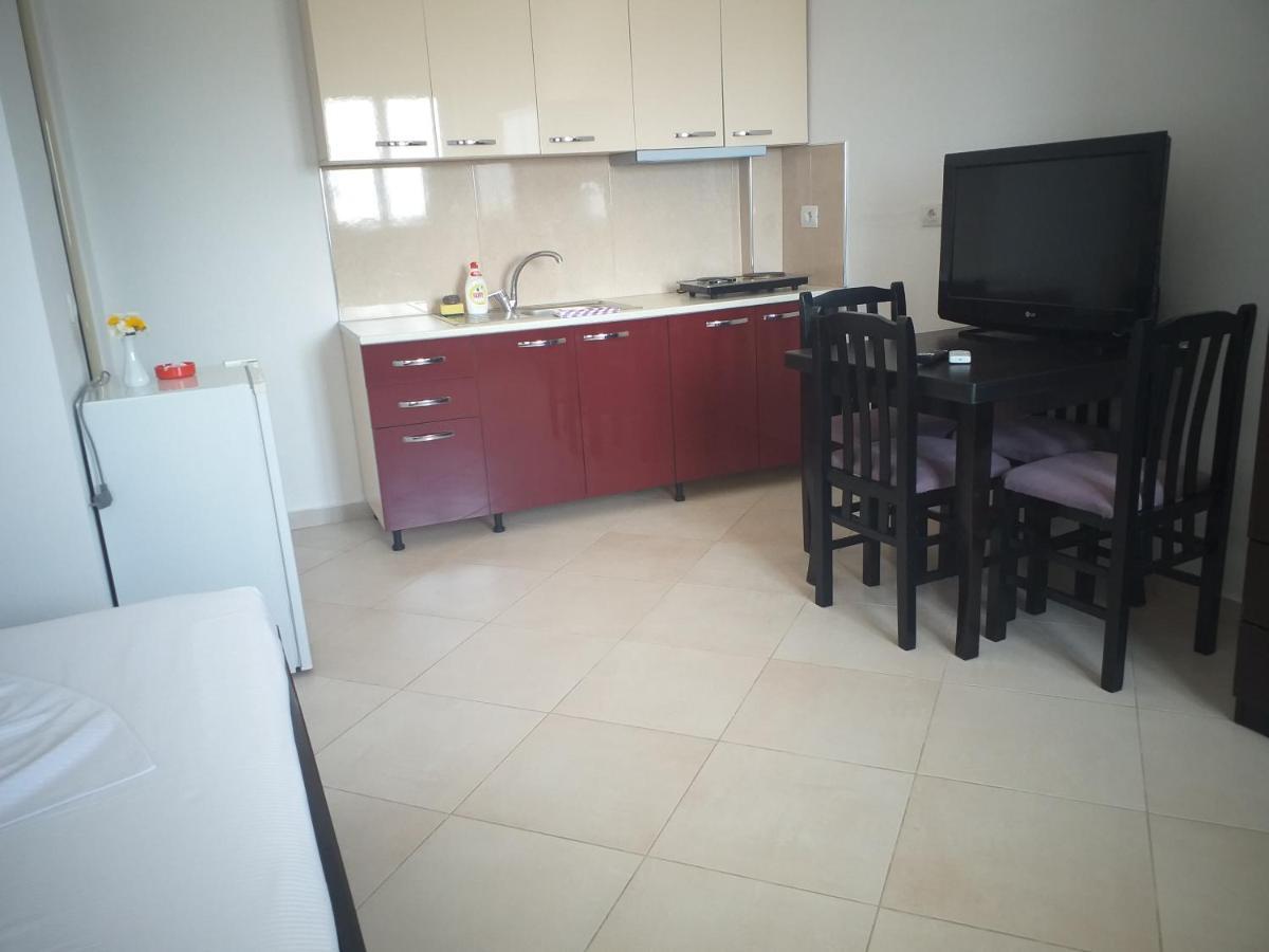 Grand Seaview Apartments Ksamil Eksteriør billede