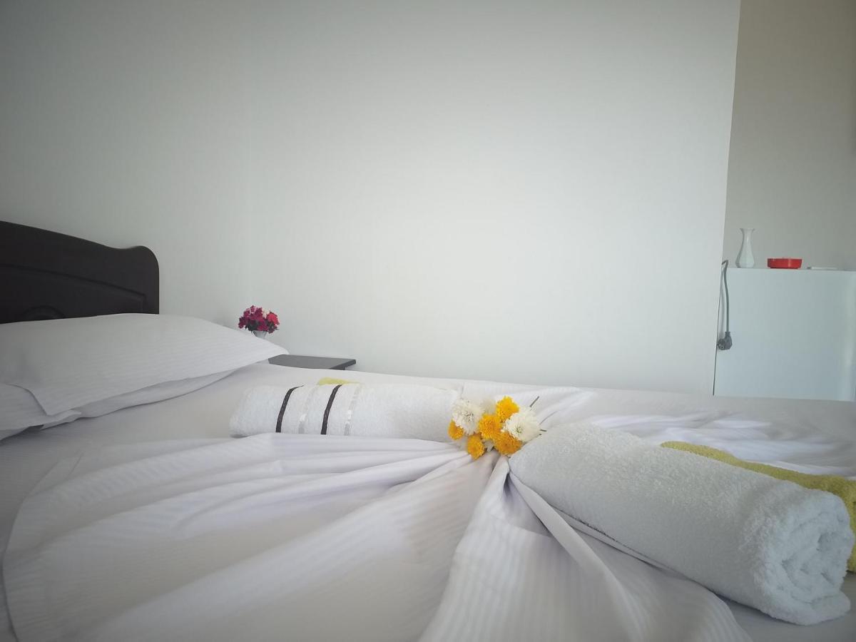 Grand Seaview Apartments Ksamil Eksteriør billede
